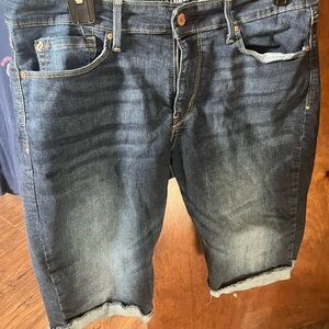Women’s Levi's modern skinny shorts